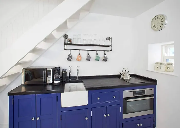 Host & - Harbour Holiday home *