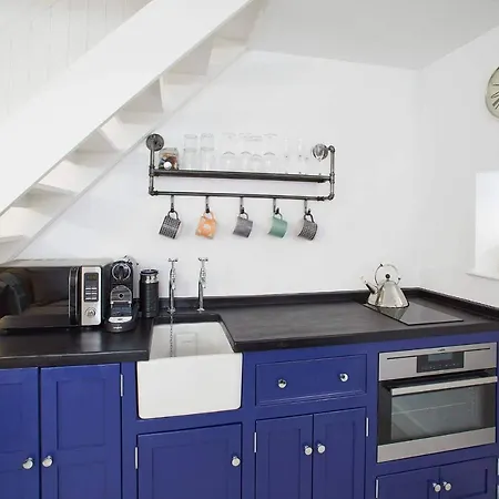 Host & - Harbour בית נופש *